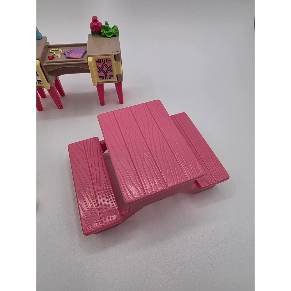 Fisher-Price Loving Family Dollhouse Set Bunk Beds Vanity Picnic Table Girl - Picture 4 of 9
